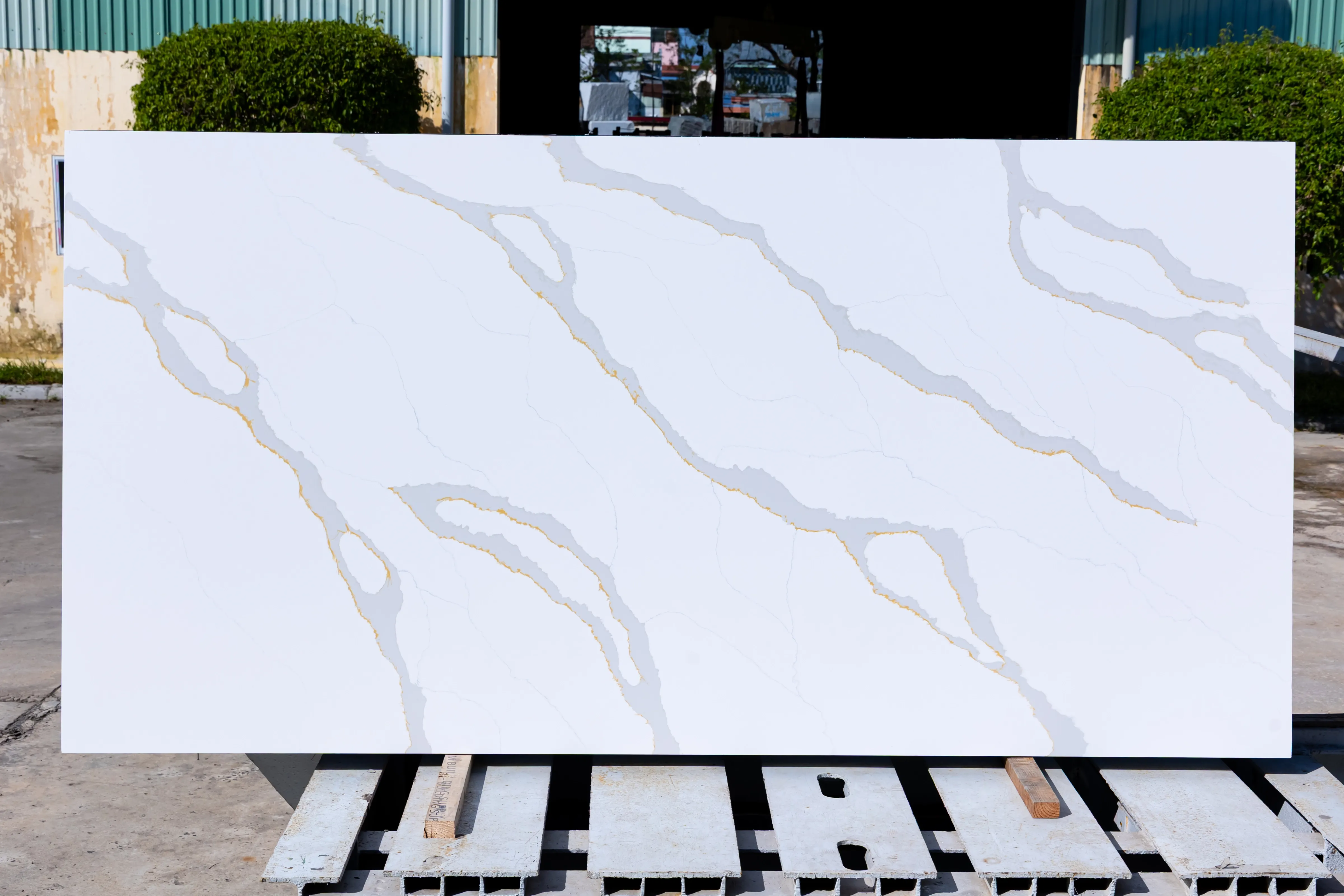 Calacatta Lava Gold Engineered Quartz Slab